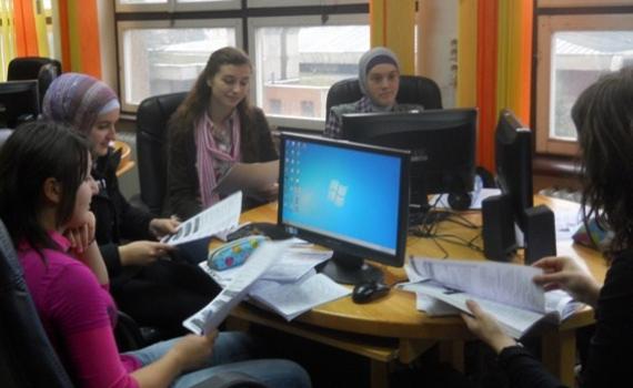 Young people learn ICT and media skills in Zavidovici Public Library’s innovative youth corner.